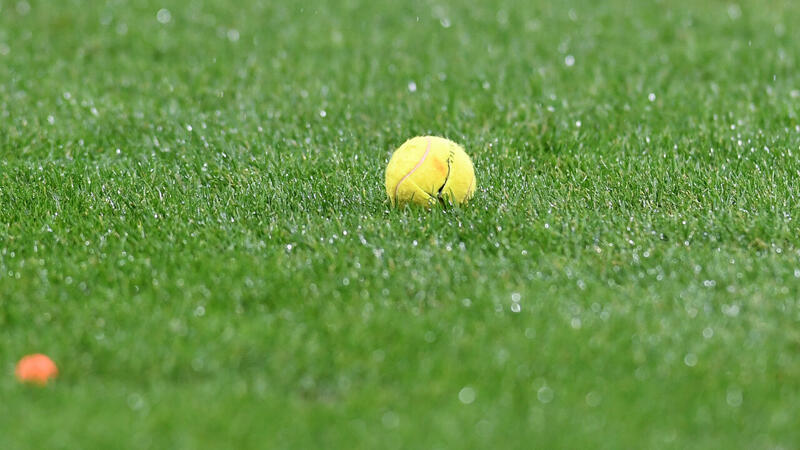 Wieder Tennisball-Chaos! Proteste bei Mainz gegen Union