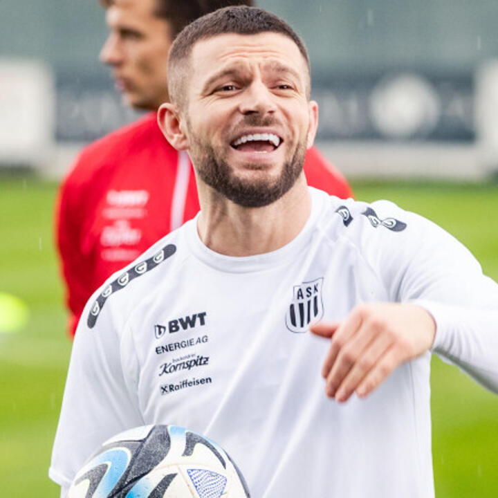 Berisha: "Ich finde es geil, wenn mich Leute kritisieren"