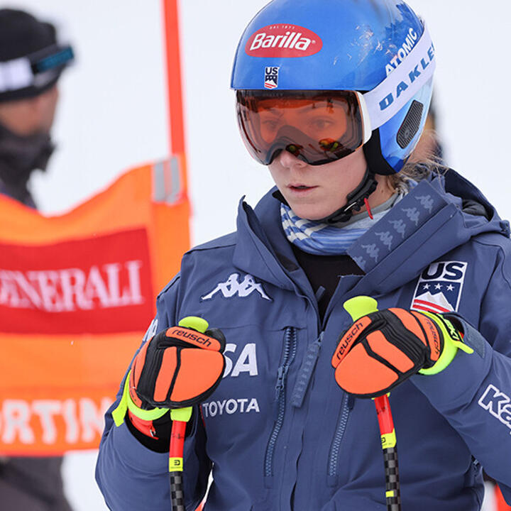 Schock um Shiffrin! Ski-Star stürzt in Cortina schwer