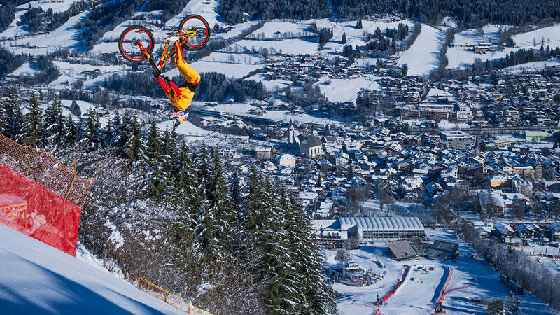 VIDEO: Mountainbike-Star bezwingt Streif mit genialen Tricks