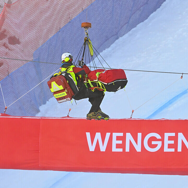 Nach schwerem Sturz: Kilde operiert und von Shiffrin umsorgt