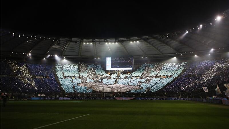 Coppa Italia: Das turbulente Derby della Capitale in Bildern