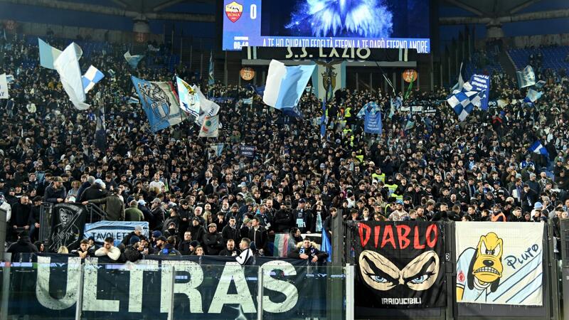 Coppa Italia: Das turbulente Derby della Capitale in Bildern