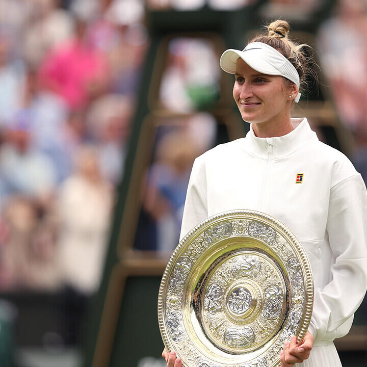 Erster Titel! Vondrousova krönt sich zur Wimbledon-Siegerin