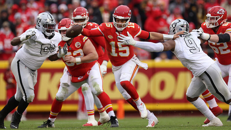 Mahomes-Turnovers kosten Chiefs den Sieg gegen Las Vegas