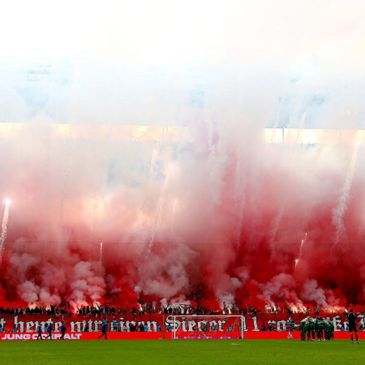 Rekordstrafe wegen Pyro-Show! Köln wehrt sich