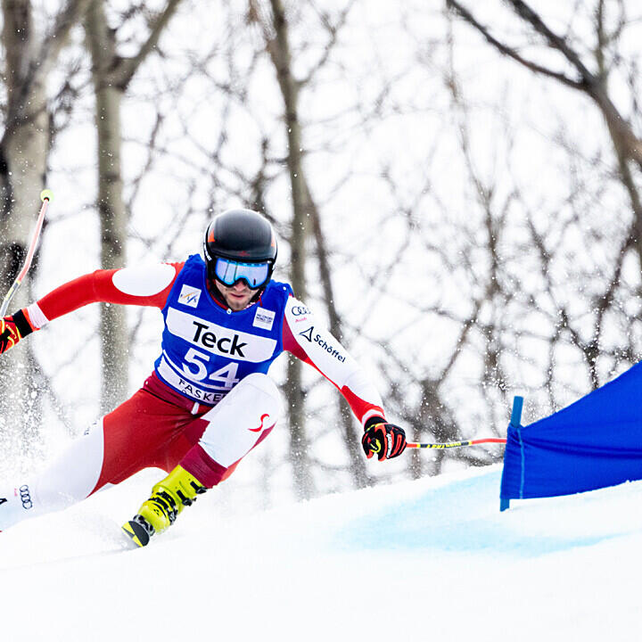 Ski-Crosser Takats jubelt über ersten Weltcupsieg