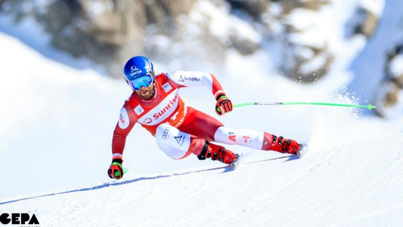 Signierter Atomic-Ski von Weltmeister Marco Schwarz