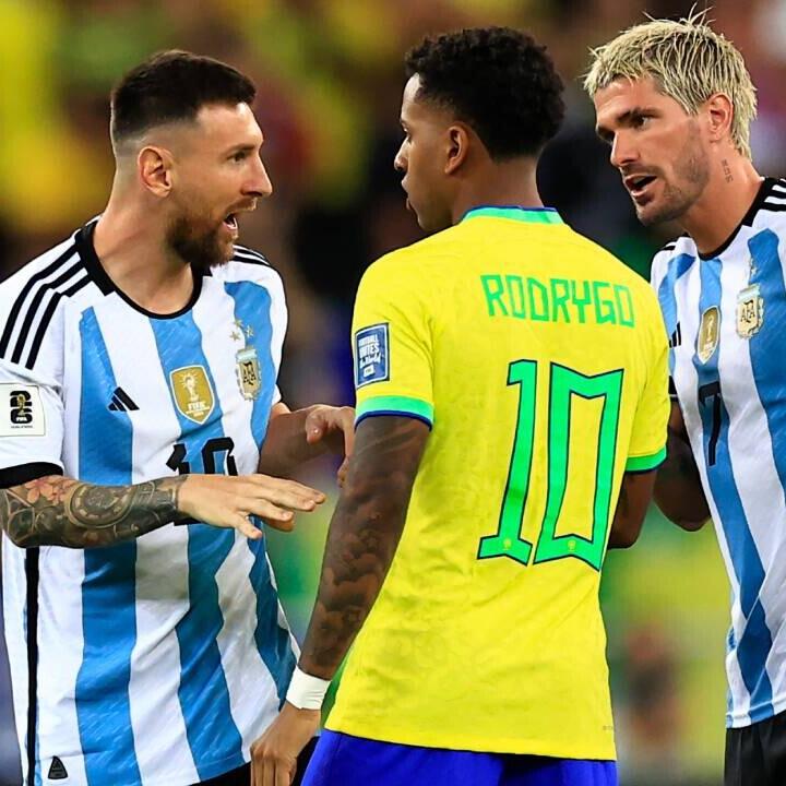 "Feiglinge" - Messi liefert sich Wortduell mit Brasilo-Star