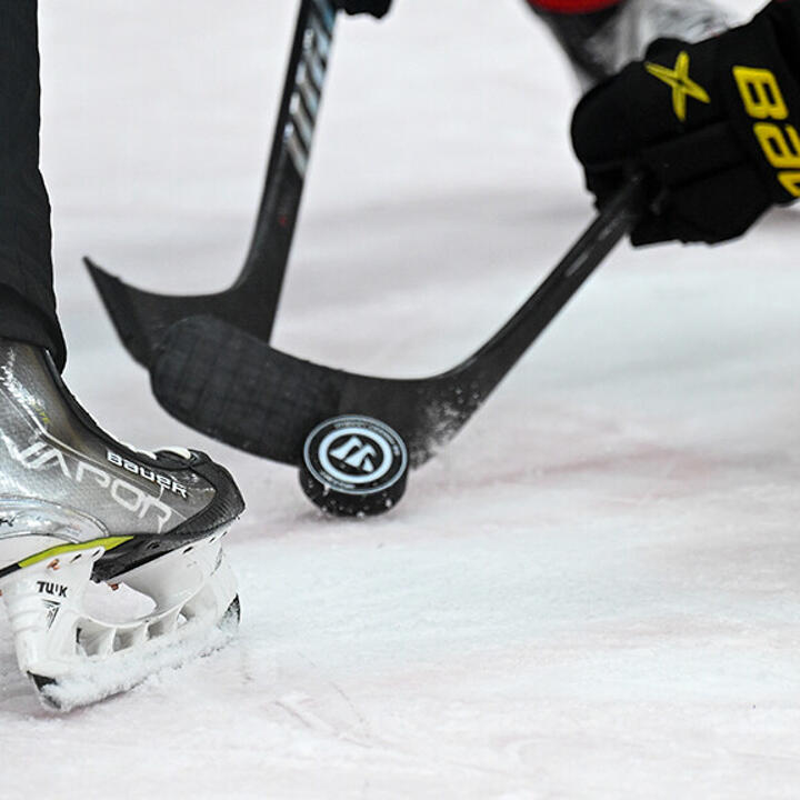 Halsschutz wird im englischen Eishockey zur Pflicht