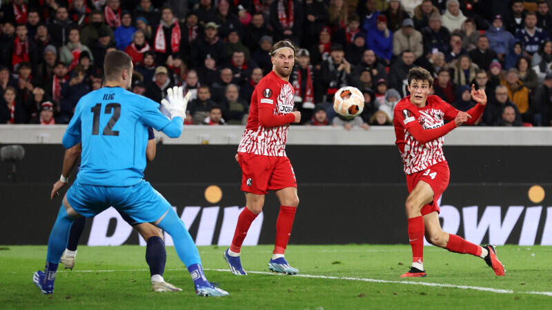 Europa League: Freiburg siegt locker, Adamu mit Joker-Tor