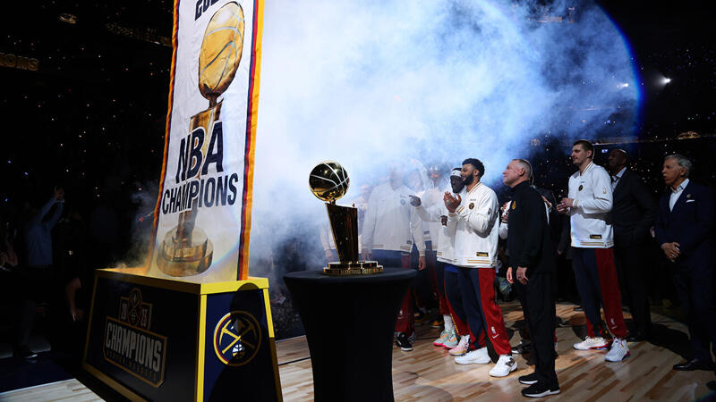 Nuggets: Championship-Banner, Ringe und Sieg zum <a href='/de/daten/news/basketball/nba/' class='tag'>NBA</a>-Start