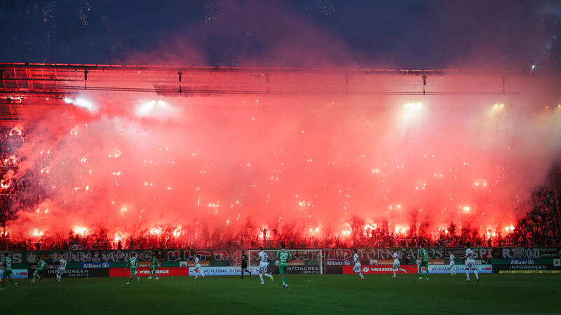 Pyrotechnik: Saftige Strafen gegen Sturm und Rapid!