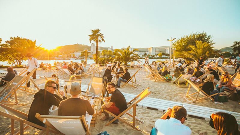 Sommer, Sonne, Partyfeeling: Sechs Strandbars in Österreich