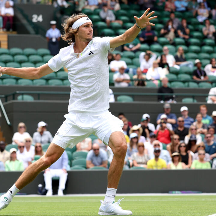 Zverev mit Nervenstärke in die zweite Runde von Wimbledon