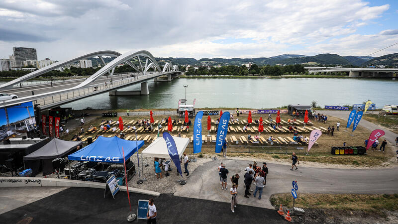 Die besten Bilder: Linzer Donauparkstadion ist offiziell eröffnet