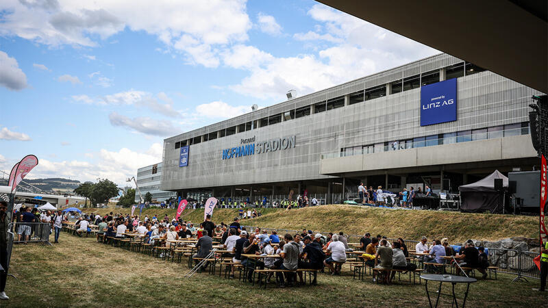 Die besten Bilder: Linzer Donauparkstadion ist offiziell eröffnet