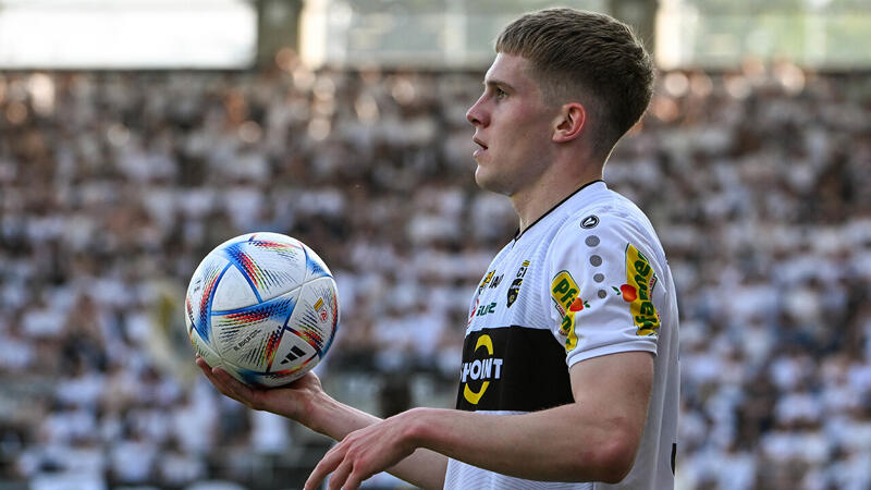 LASK und Rapid im Zweikampf um Bayerns David Herold 