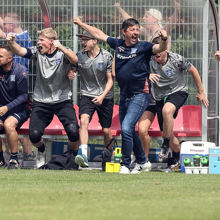 Sieg und GAK-Patzer: Blau-Weiß Linz steigt in Bundesliga auf