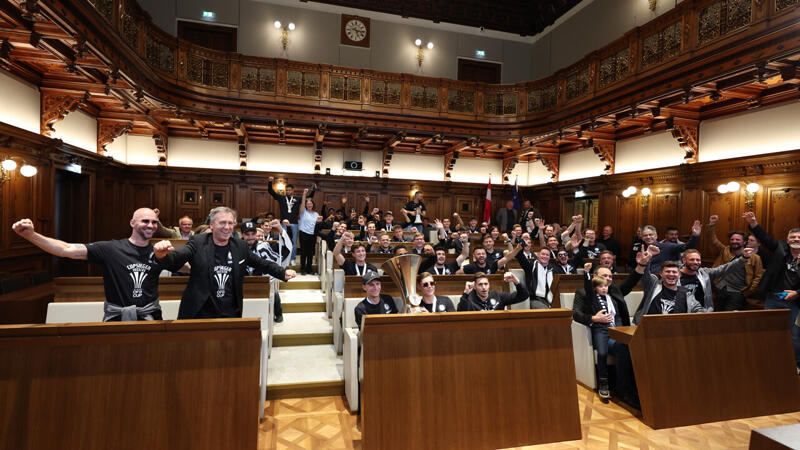 Sturms Cupsieger-Feier: "Und schon wieder kein Titel SCR...!"