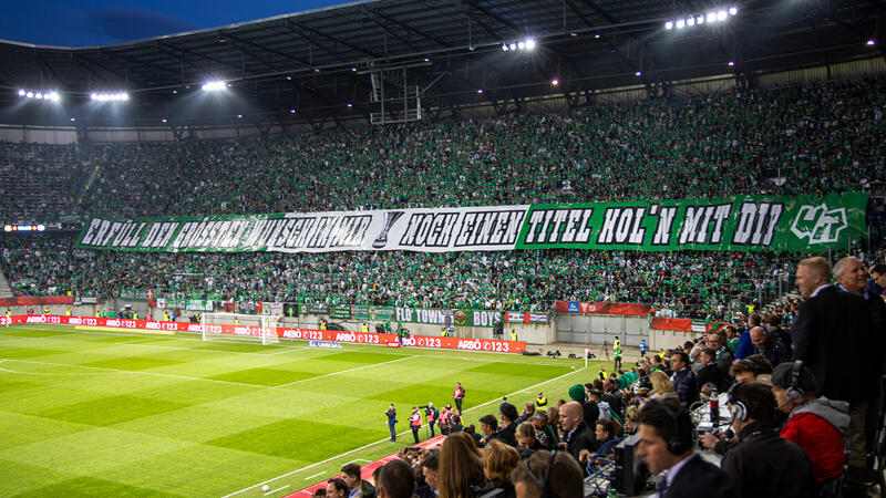 Die besten Bilder der Sturm- und Rapid-Fans aus Klagenfurt