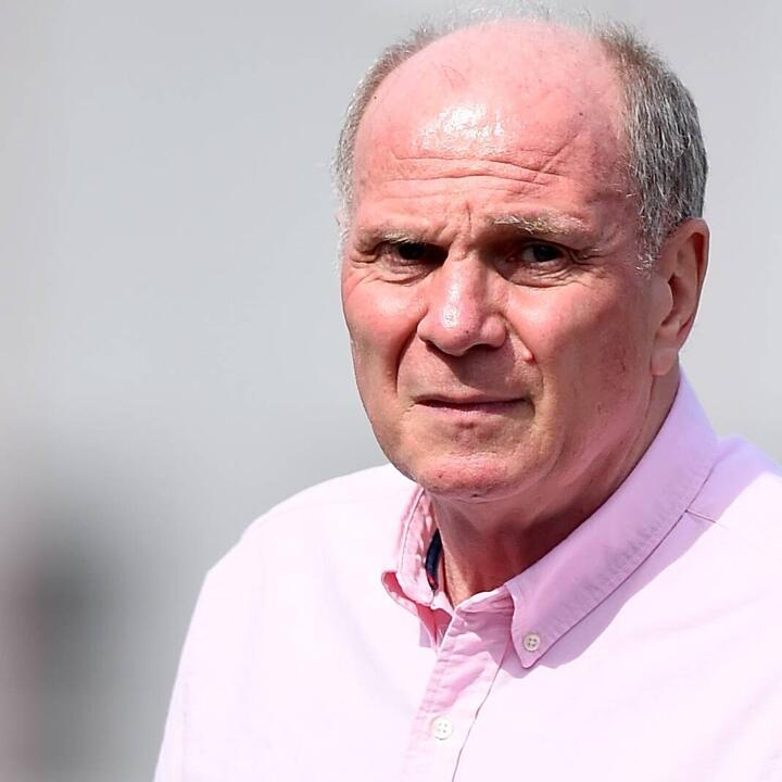 Hoeneß beim Bayern-Training! Greift er nun hart durch?