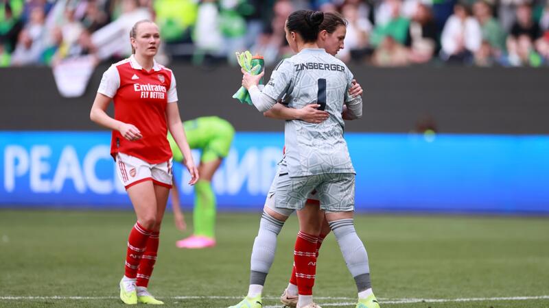 Frauen-CL: Schreckmoment! Flugzeug von Arsenal fing Feuer