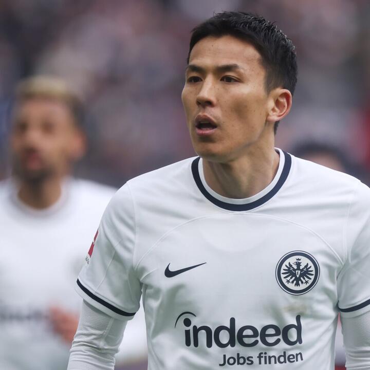 Eintracht Frankfurt verlängert mit Altmeister Hasebe