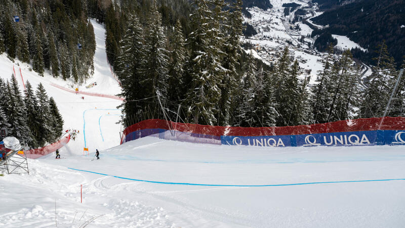 Schneefall verhindert erstes Abfahrtraining in St. Anton