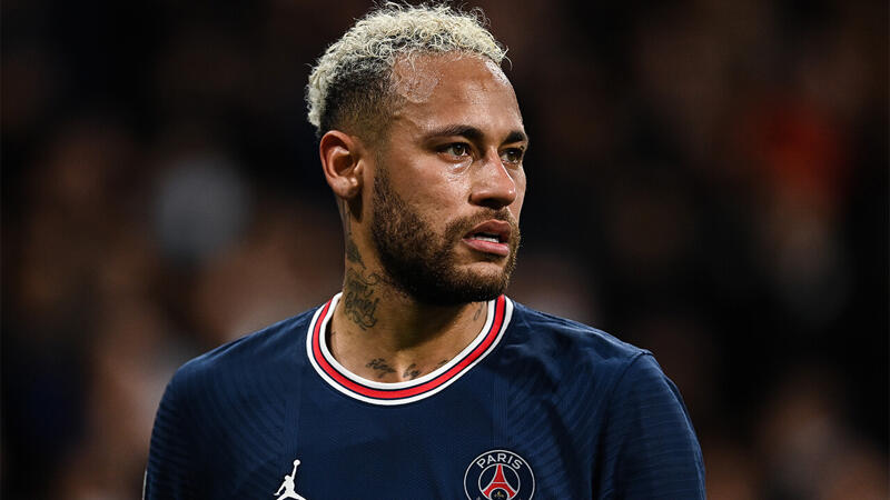 <a href='/de/daten/news/fussball/neymar/' class='tag'>Neymar</a> (222 Millionen Euro, vom <a href='/de/daten/news/fussball/fc-barcelona/' class='tag'>FC Barcelona</a> zu <a href='/de/daten/news/fussball/paris-saint-germain/' class='tag'>Paris Saint-Germain</a>)