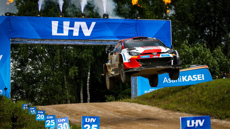 <a href='/de/daten/news/rallye/' class='tag'>Rallye</a>: Rovanperä fliegt zum Estland-Sieg