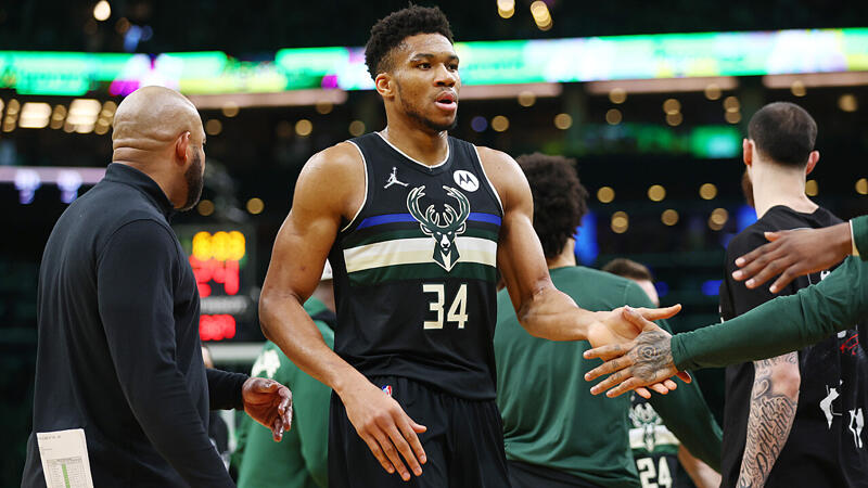 Antetokounmpo führt <a href='/de/daten/news/basketball/nba/' class='tag'>NBA</a>-Team der Saison an