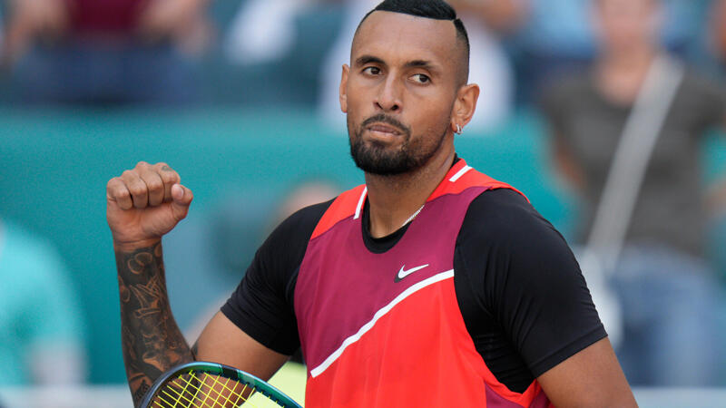 Kyrgios gewinnt 1. Spiel auf Sand seit drei Jahren