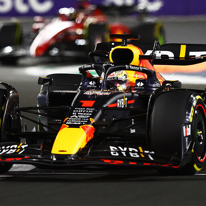 Pech für Perez! Verstappen siegt in Jeddah