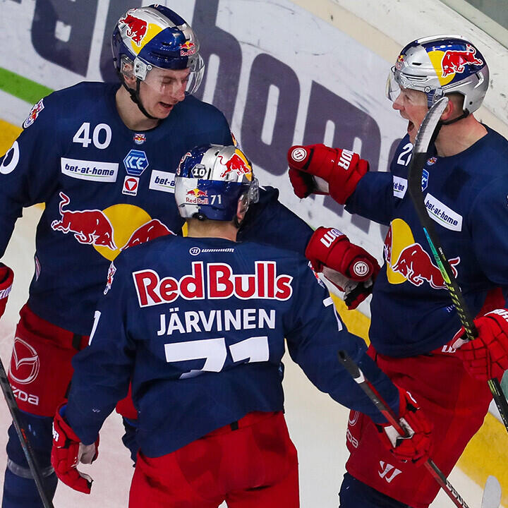 Salzburg gewinnt ICE-Grunddurchgang