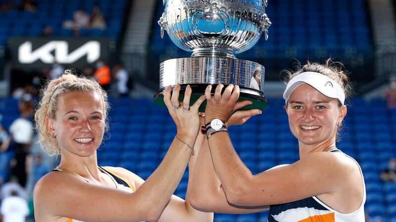 Krejcikova/Siniakova holen Doppel-Titel