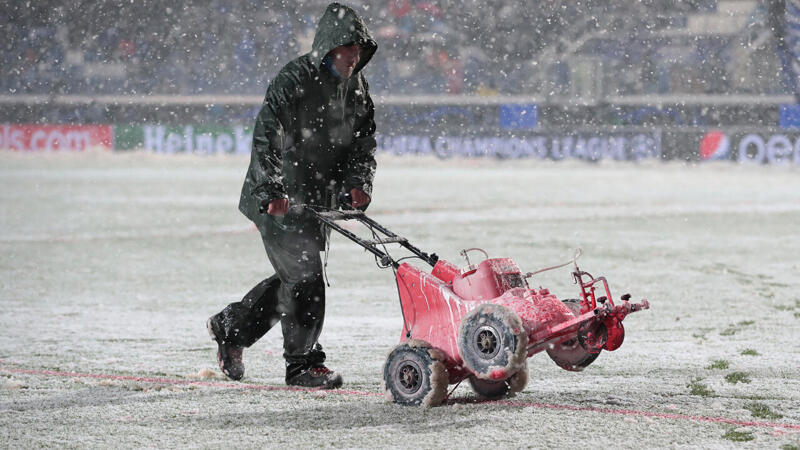 Schneefall verhindert CL-Partie in Bergamo