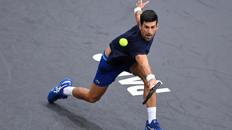 <a href='/de/daten/news/tennis/novak-djokovic/' class='tag'>Novak Djokovic</a> hat beim Paris-Masters zu kämpfen