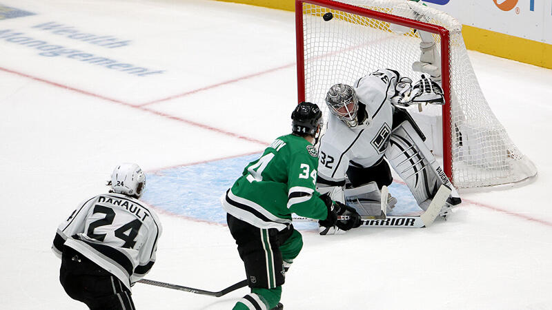 Raffl jubelt mit Stars über Sieg in der Overtime