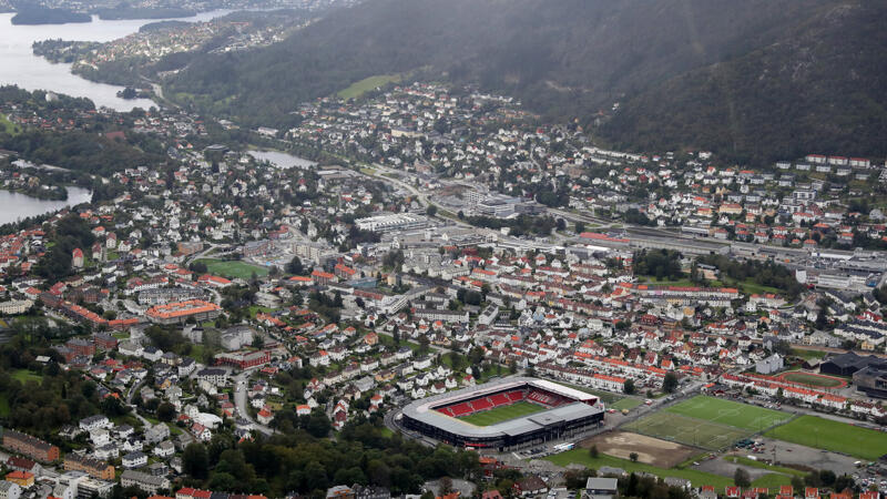 Wilde Sex-Party im Fußball-Stadion