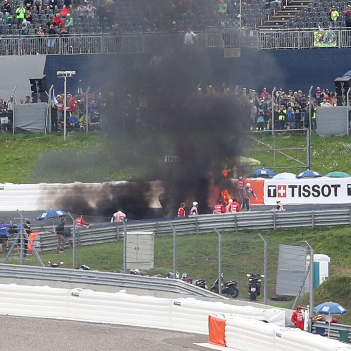 MotoGP in Spielberg: Bikes fangen nach Crash Feuer