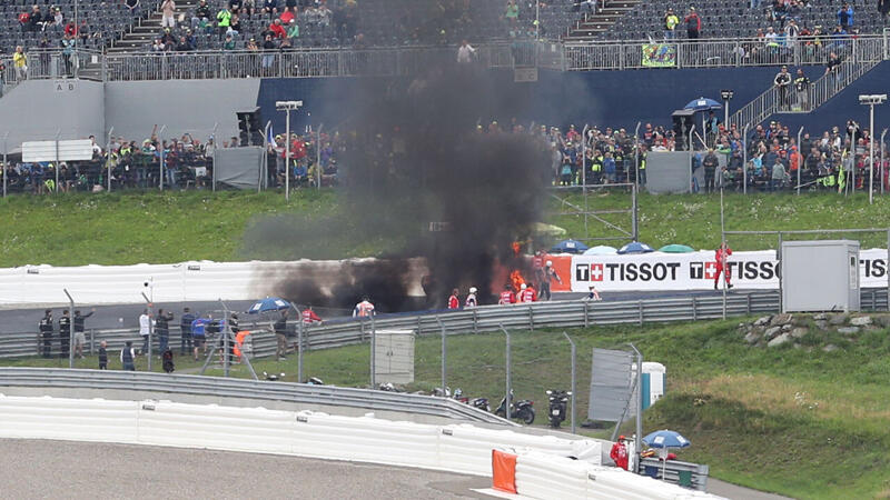 <a href='/de/daten/news/motorsport/motogp/' class='tag'>MotoGP</a> in Spielberg: Bikes fangen nach Crash Feuer