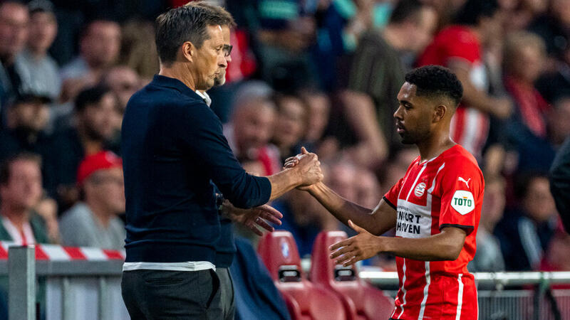 Mwene holt mit PSV holländischen Supercup