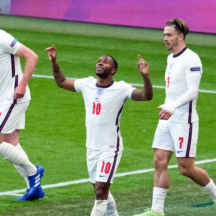 England triumphiert in Gruppe D