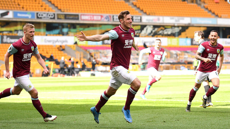 Chris Wood schießt Wolverhampton ab