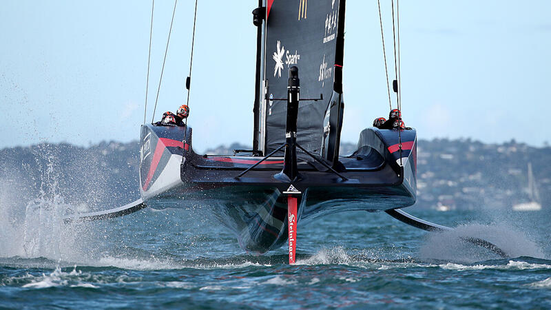 America's Cup: Titelverteidiger distanziert Gegner