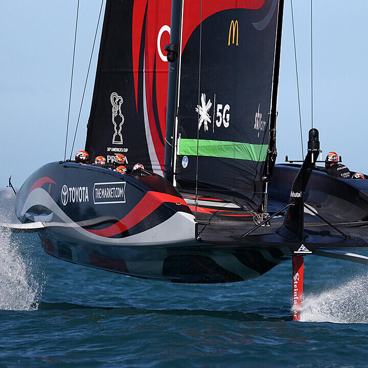 America's Cup: Luna Rossa vs. New Zealand