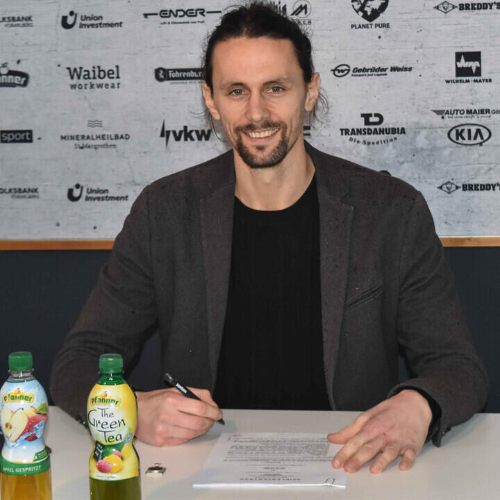 Neven Subotic unterschreibt in Altach