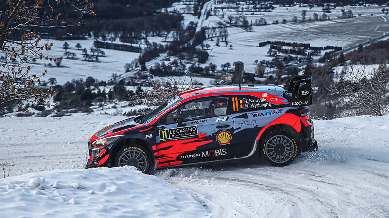 Neuville kämpft sich mit neuem Co-Piloten auf das Podest