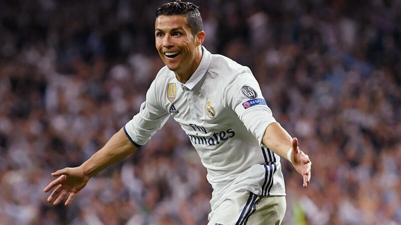 2. <a href='/de/daten/news/fussball/cristiano-ronaldo/' class='tag'>CRISTIANO RONALDO</a>